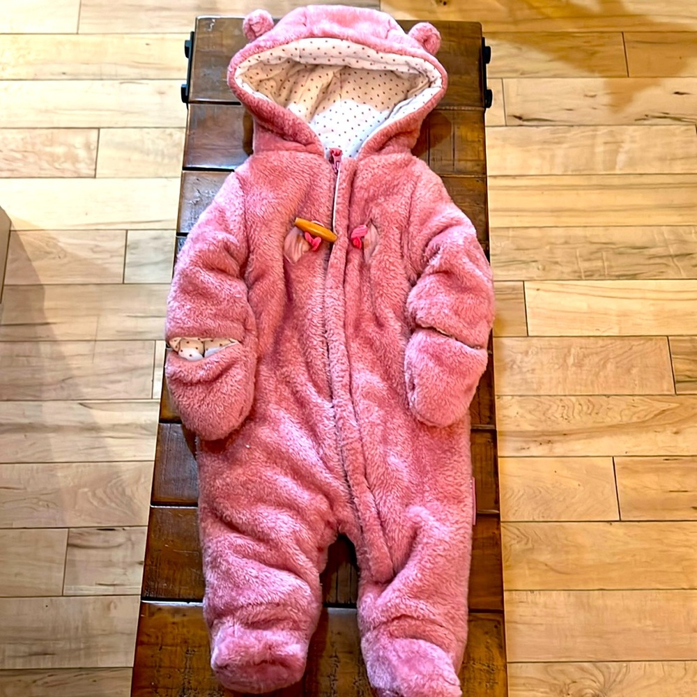 Wippette Kids Snowsuit Size 0-3 Month Pink Faux Fur With Feet And Hooded Romper